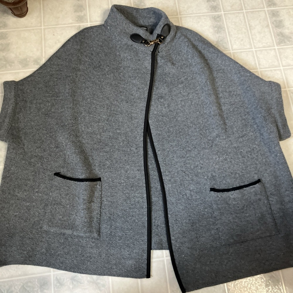 Steve Madden Sweater Womens One Size gray Riding Cape Gold Clasp Poncho Cardigan